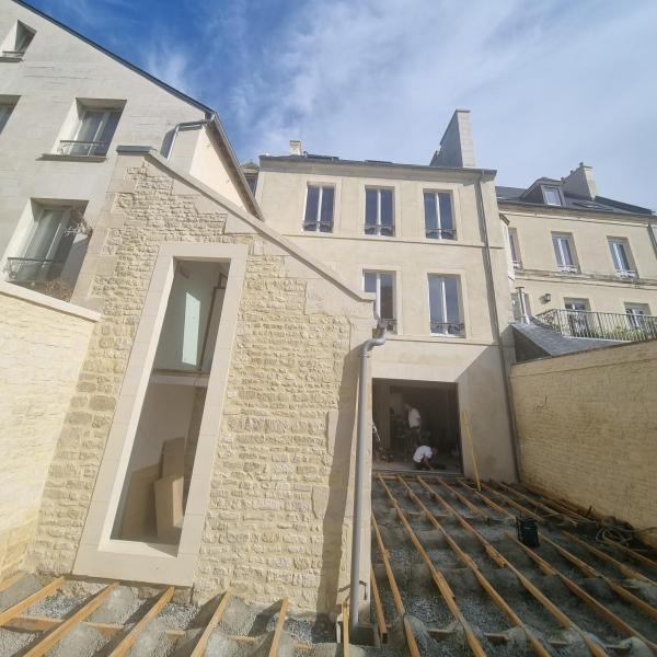 Restauration des linteaux et appuis de porte et fenêtre par Chesnel Batiment en Normandie