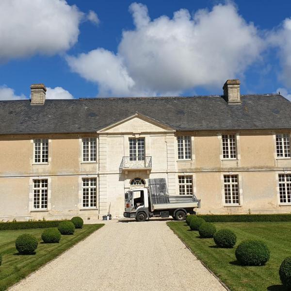 Nettoyage et remise en état des décors architecturaux par Chesnel Batiment proche de Caen