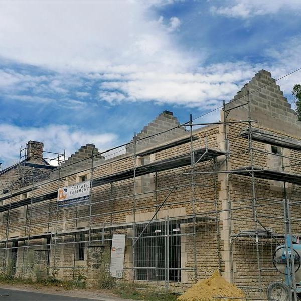 Rehabilitation d'une maison par Chesnel Batiment dans le Calvados